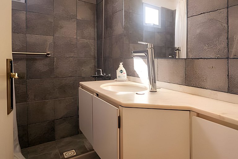 Oceana Suites: Bora-Bora, Punta del Este.