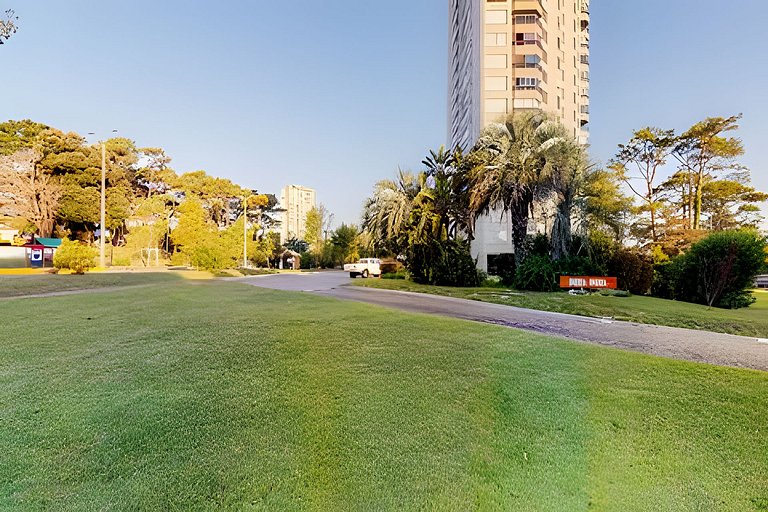 Oceana Suites: Bora-Bora, Punta del Este.