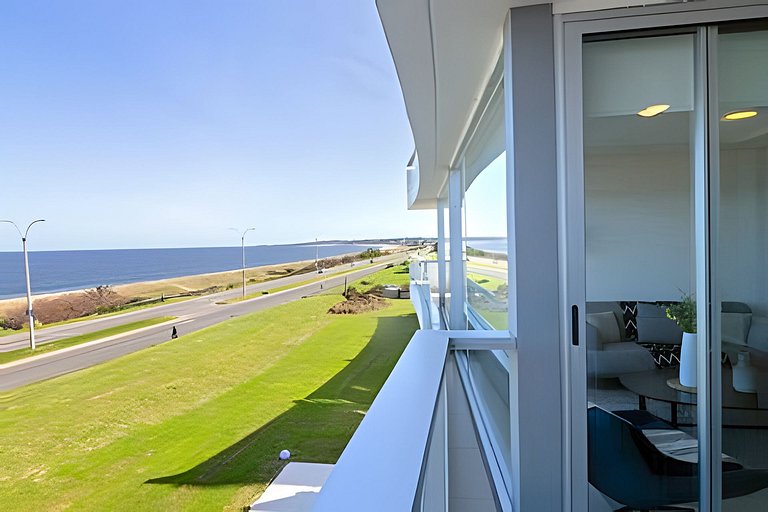 Wonderful apartment with sea view, Punta.