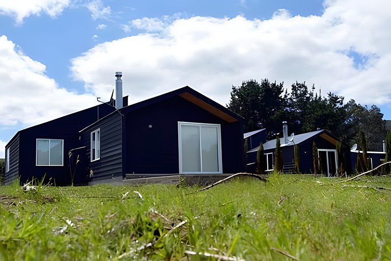 Cabin in a private complex, steps from the sea, Curanipe.