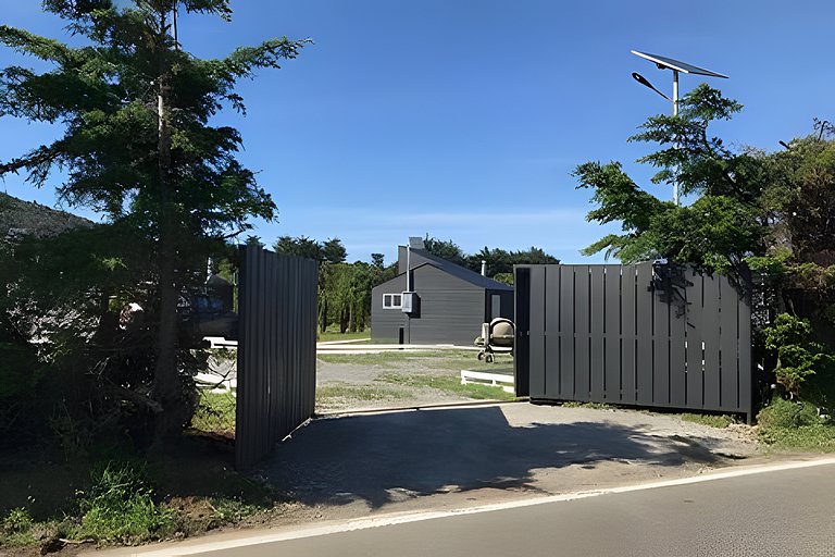 Cabin in a private complex, steps from the sea, Curanipe.