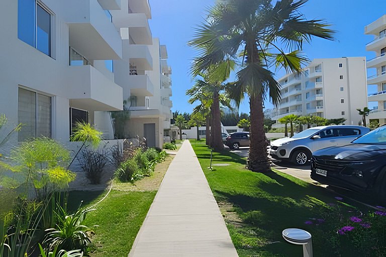 Apartment minutes from Faro Monumental, La Serena.