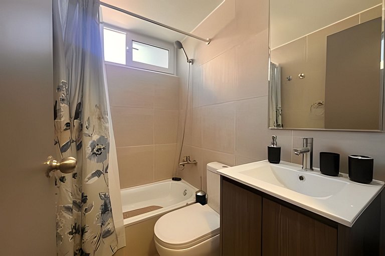 Departamento con excelente conectividad, Santiago Centro.