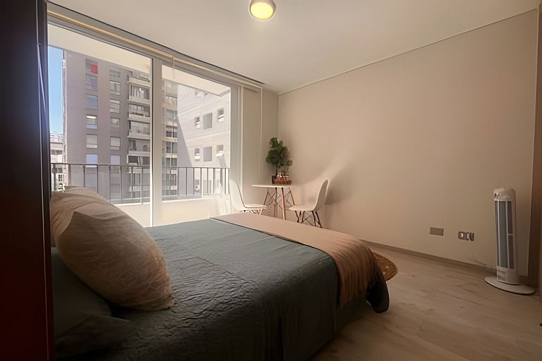 Apartment with excellent connectivity, Santiago Centro.