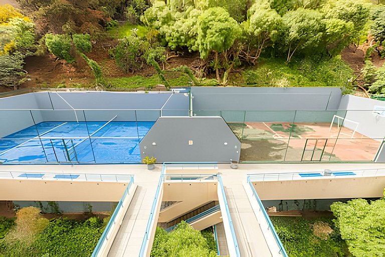 Apartment with pool and sports courts, in front of Playa Coc