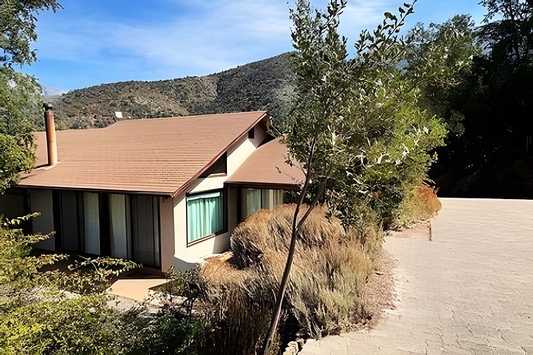 Increíble casa en Bosques de Aculeo.