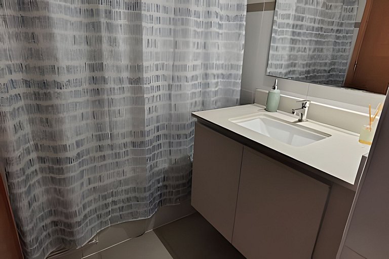 Apartamento amplo e moderno de frente para o mar