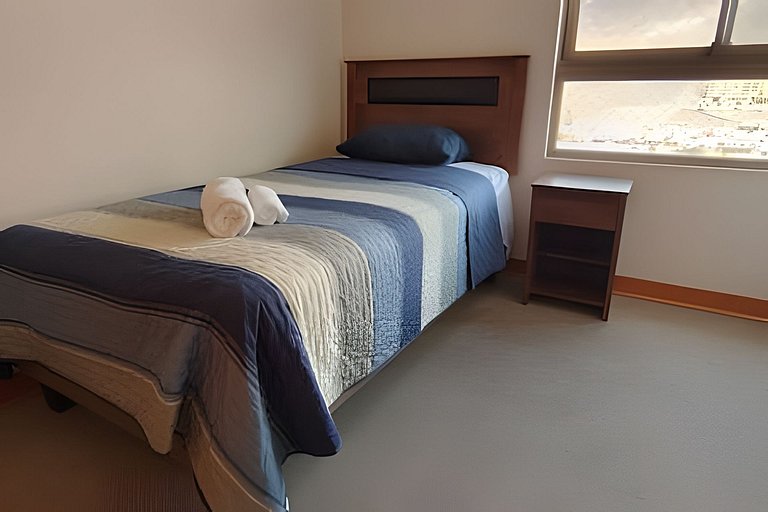 Apartamento amplo e moderno de frente para o mar