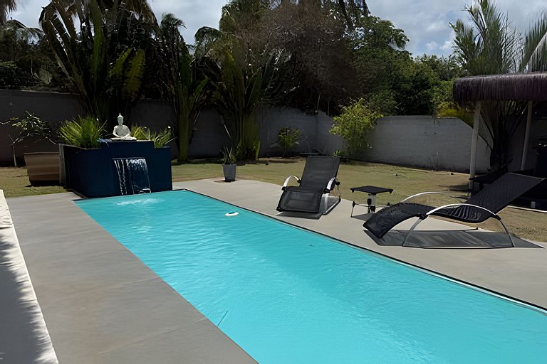 Maravilhosa casa com piscina e áreas verdes em Tibau do Sul.