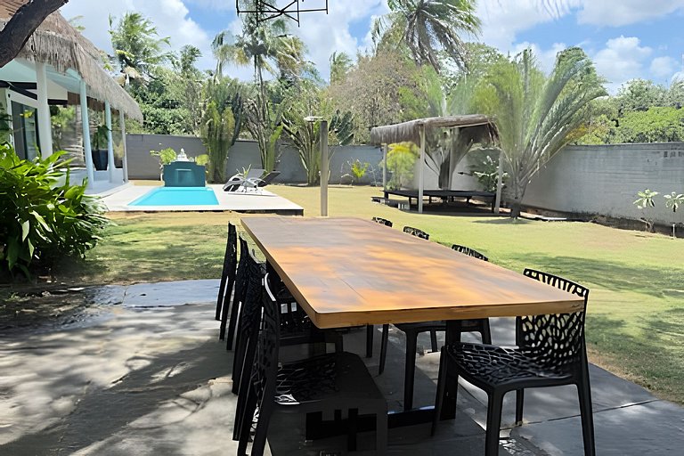 Maravillosa casa con piscina y áreas verdes en Tibau do Sul.