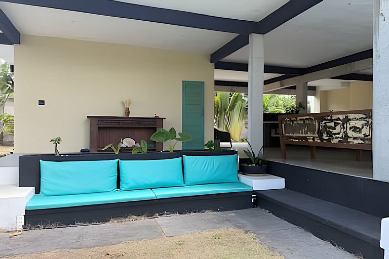 Maravilhosa casa com piscina e áreas verdes em Tibau do Sul.