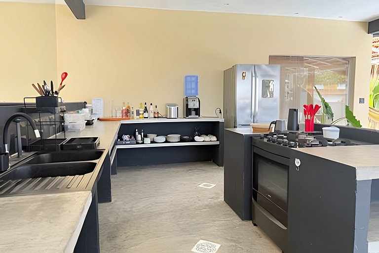 Maravillosa casa con piscina y áreas verdes en Tibau do Sul.