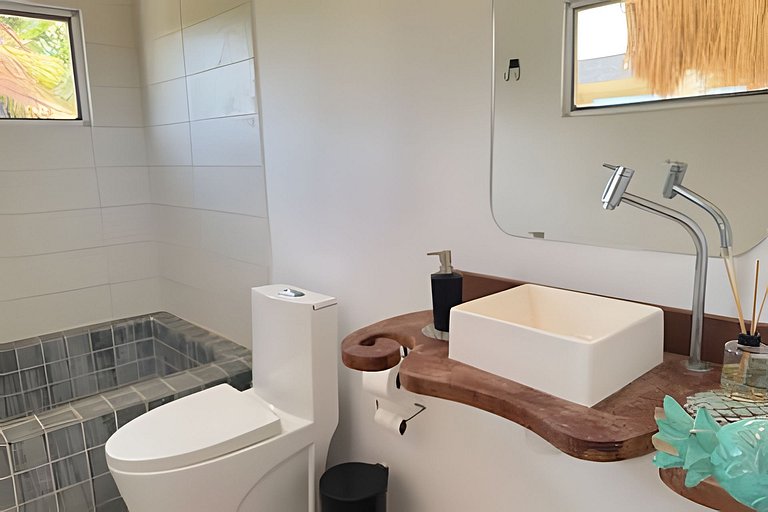 Maravilhosa casa com piscina e áreas verdes em Tibau do Sul.