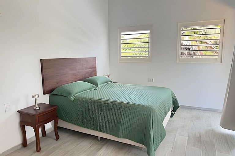 Maravilhosa casa com piscina e áreas verdes em Tibau do Sul.