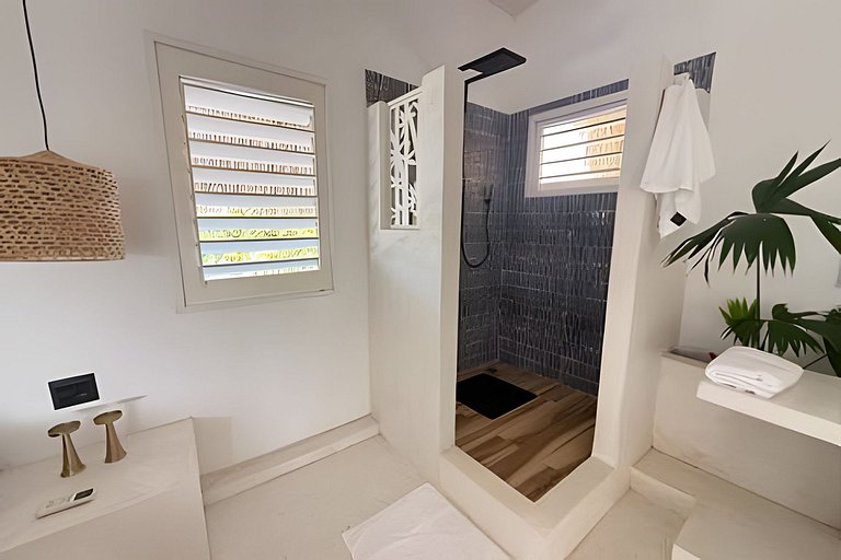 Maravilhosa casa com piscina e áreas verdes em Tibau do Sul.