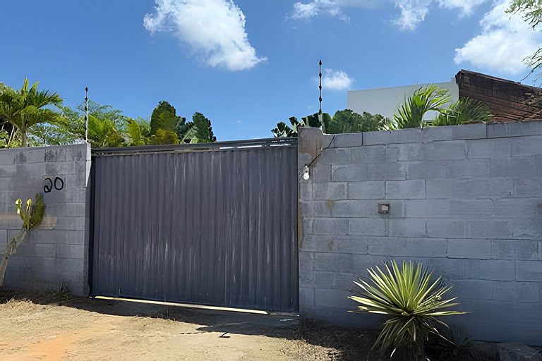 Maravilhosa casa com piscina e áreas verdes em Tibau do Sul.