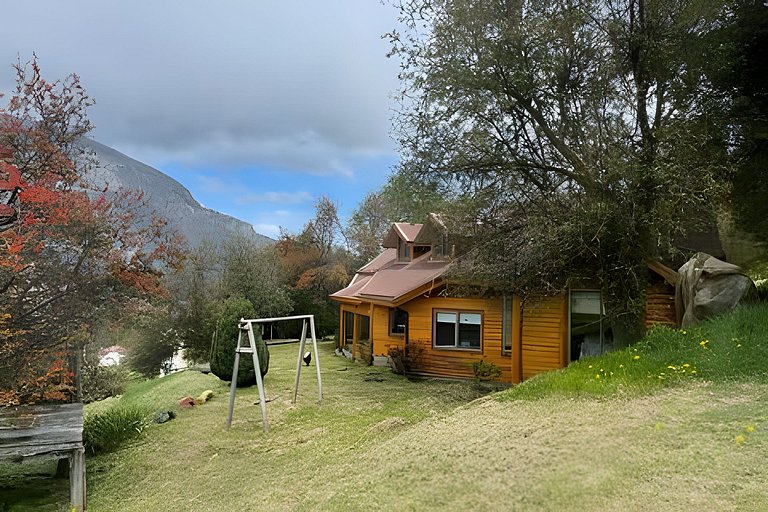 Increíble casa rodeada de áreas verdes, Coyhaique.