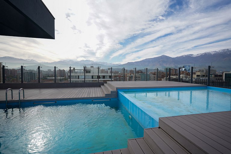 Apartment with parking minutes from Parque Araucano.