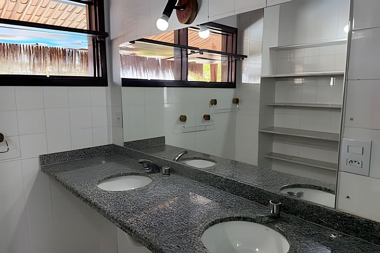 Casa com piscina e churrasqueira em Tibau do Sul.