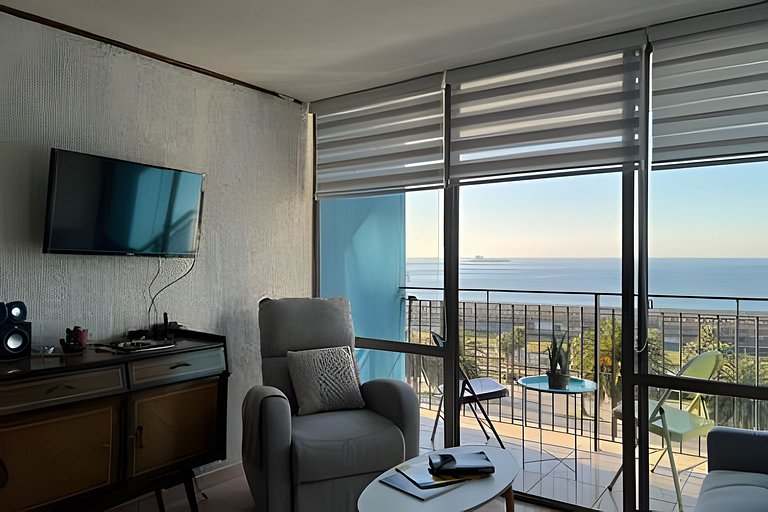 Departamento con vista al mar, a pasos de Muelle Barón.