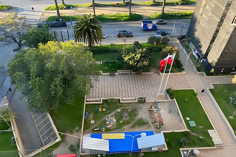 Apartment with ocean view, steps from Muelle Barón.