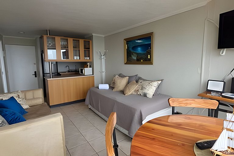 Apartment with ocean view, in front of Playa Cochoa.