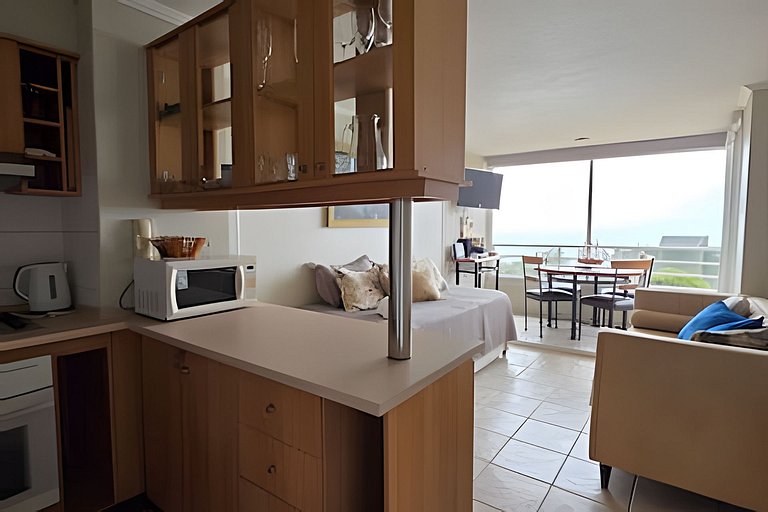 Departamento con vista al mar, frente a Playa Cochoa.