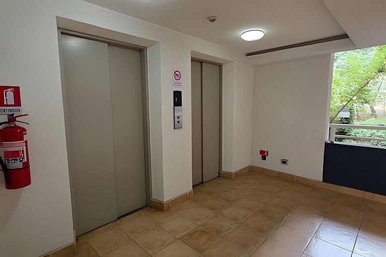 Apartment with ocean view, in front of Playa Cochoa.