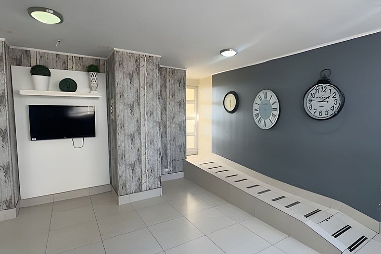 Oceana Suites: Raíces, Estación Central.