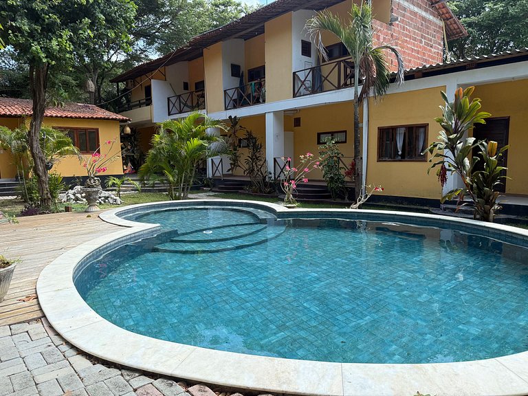 Pousada com piscina e ambiente tropical, Pipa.