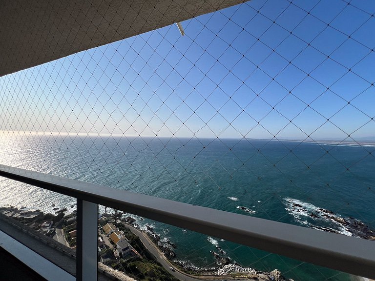 Apartamento com vista para o mar em Costa de Montemar.