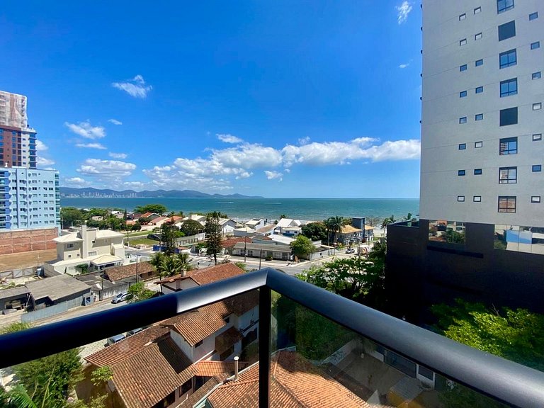 Apartment with a sea view, Porto Belo.