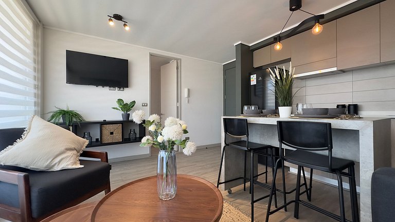 Incredible apartment minutes from Estadio Nacional.