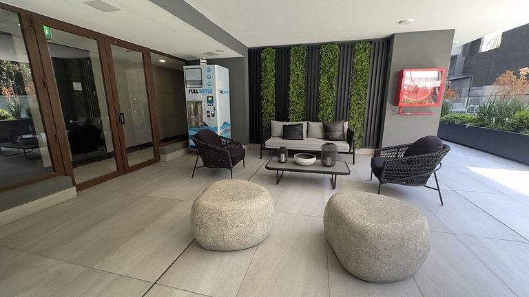 Wonderful apartment steps from the metro, Ñuñoa.