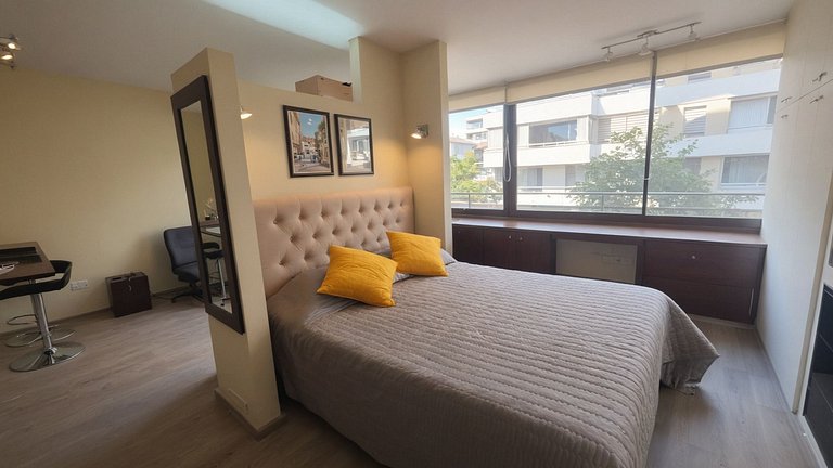 Departamento con excelente ubicación en Providencia.