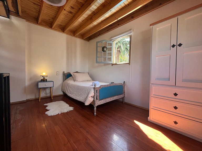 Amplia casa con piscina y tinaja, Cajón del Maipo.