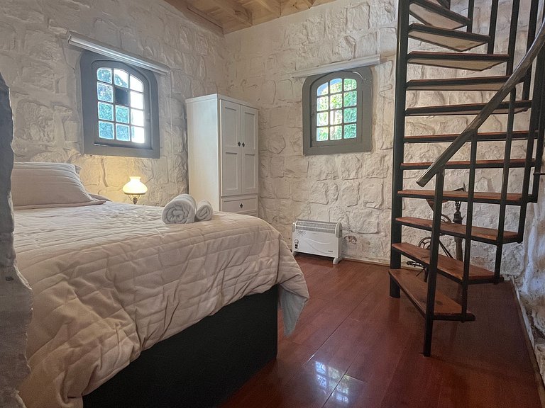 Amplia casa con piscina y tinaja, Cajón del Maipo.