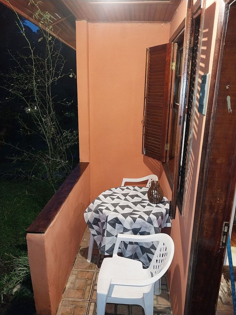 Chalet rodeado de naturaleza con piscina, Maringá.