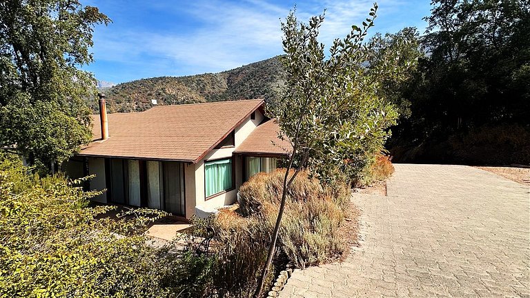 Incredible house in Bosques de Aculeo.