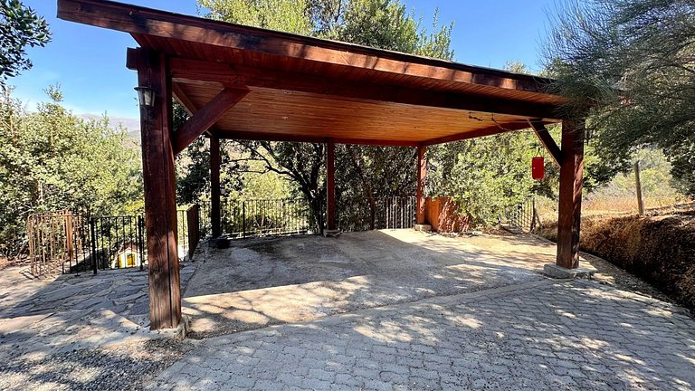 Incredible house in Bosques de Aculeo.