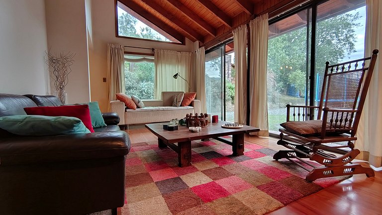 Incredible house in Bosques de Aculeo.