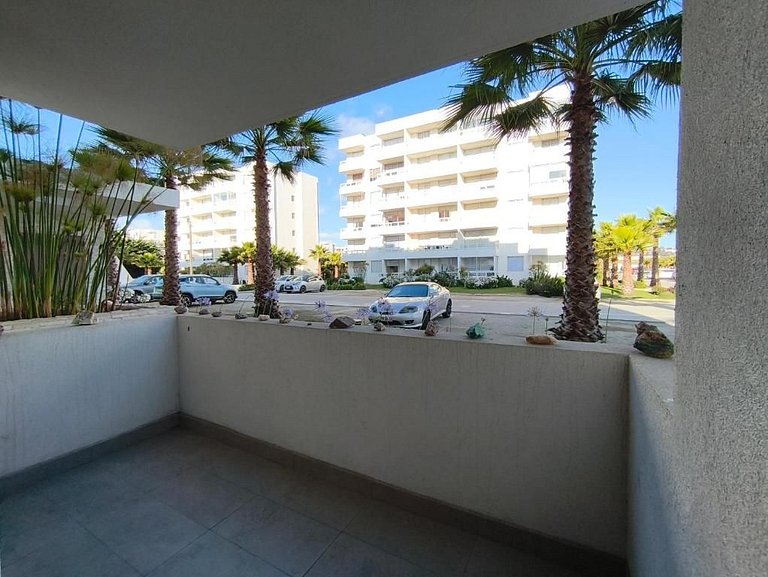 Amplo apartamento com vaga de garagem