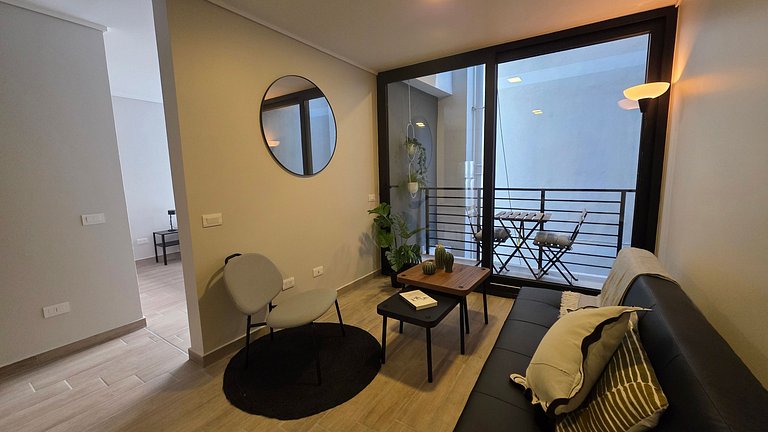 Apartment steps from the metro and Centro Cultural La Moneda