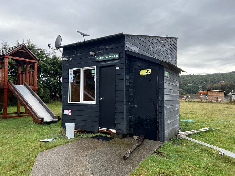 Cabin in a private complex, steps from the sea, Curanipe.