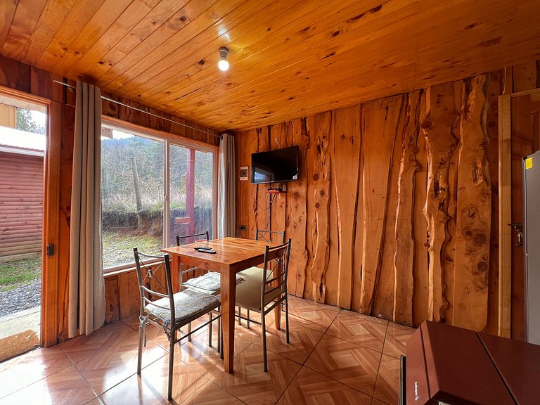 Cabana familiar com tina de água quente em Licanray.