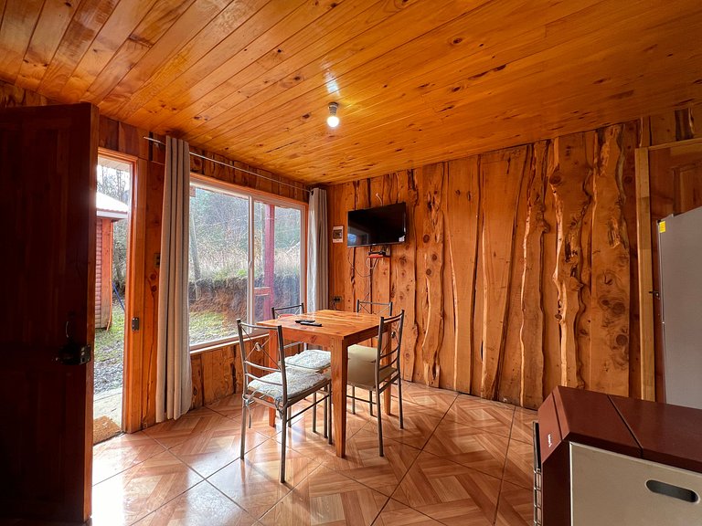 Cabana familiar com tina de água quente em Licanray.