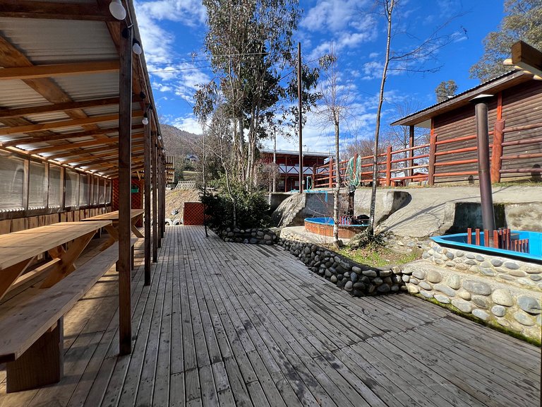 Cabin with hot tub in a private complex, Licanray.