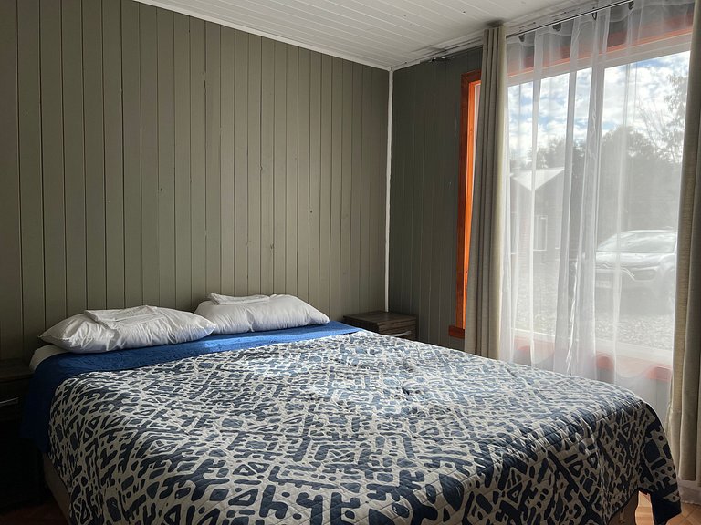 Family cabin minutes from Lake Licanray.