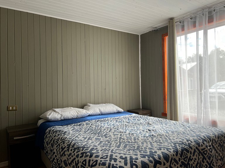 Family cabin minutes from Lake Licanray.