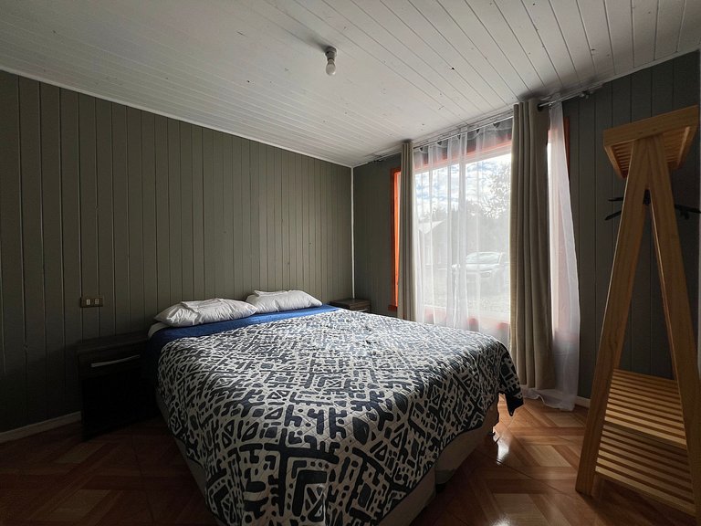 Family cabin minutes from Lake Licanray.